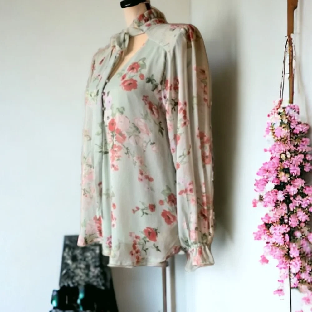 OLM Mint Green Floral Ruffle Trim Tie Neck Blouse
Size Large - Picture 10 of 15